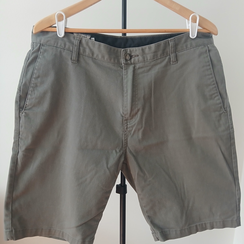 Volcom Men's Charcoal Flat Front Shorts